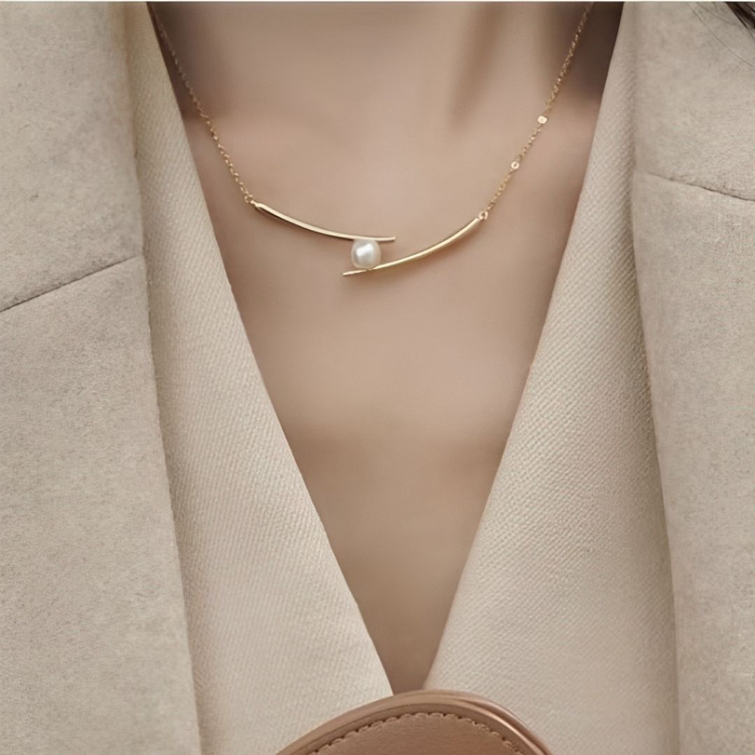 Luna Bar Pearl Necklace