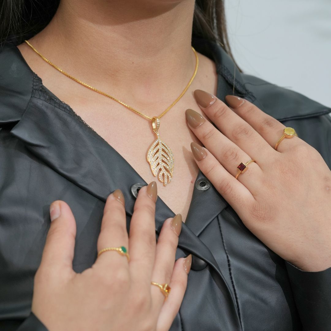 Luxe Leaf Pendant For Women