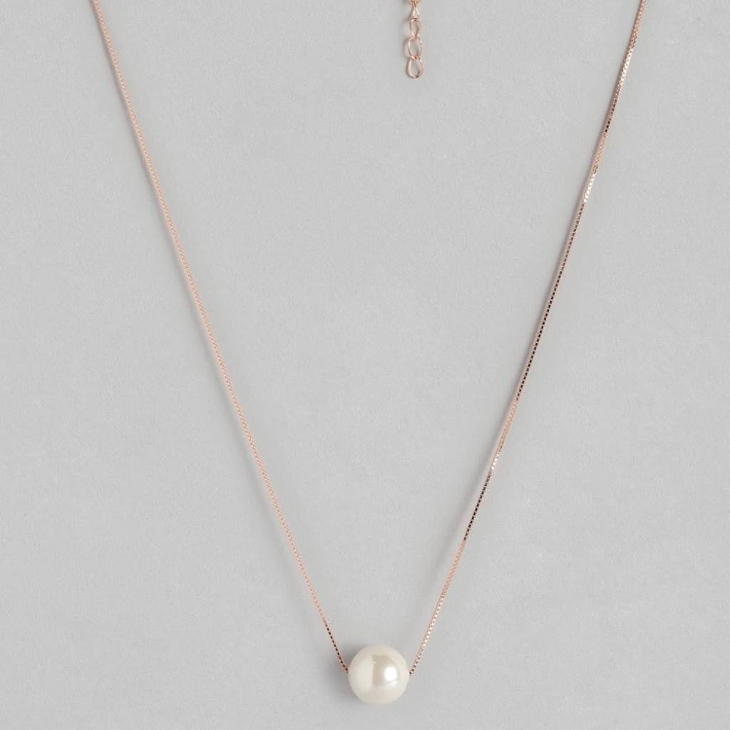 Minimalist Pearl Necklace