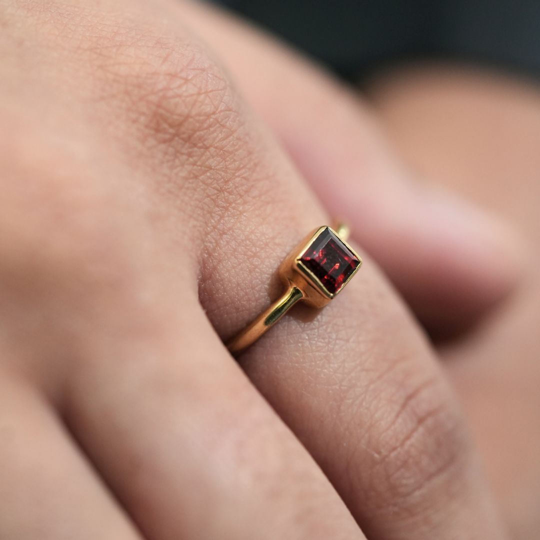 Vintage Ruby Glow Gemstone Ring