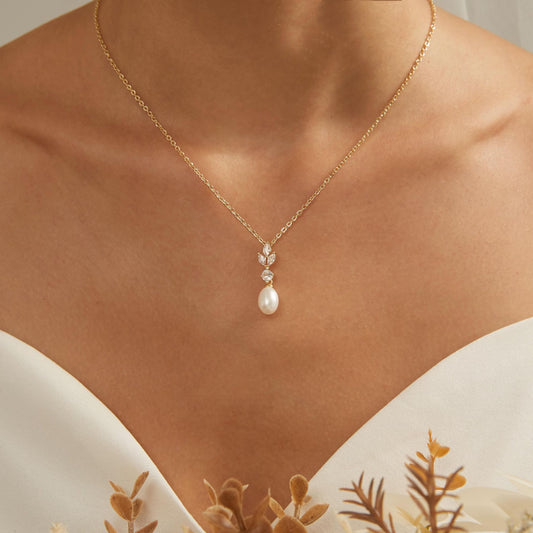 Diamond Leaf Pearl Necklace