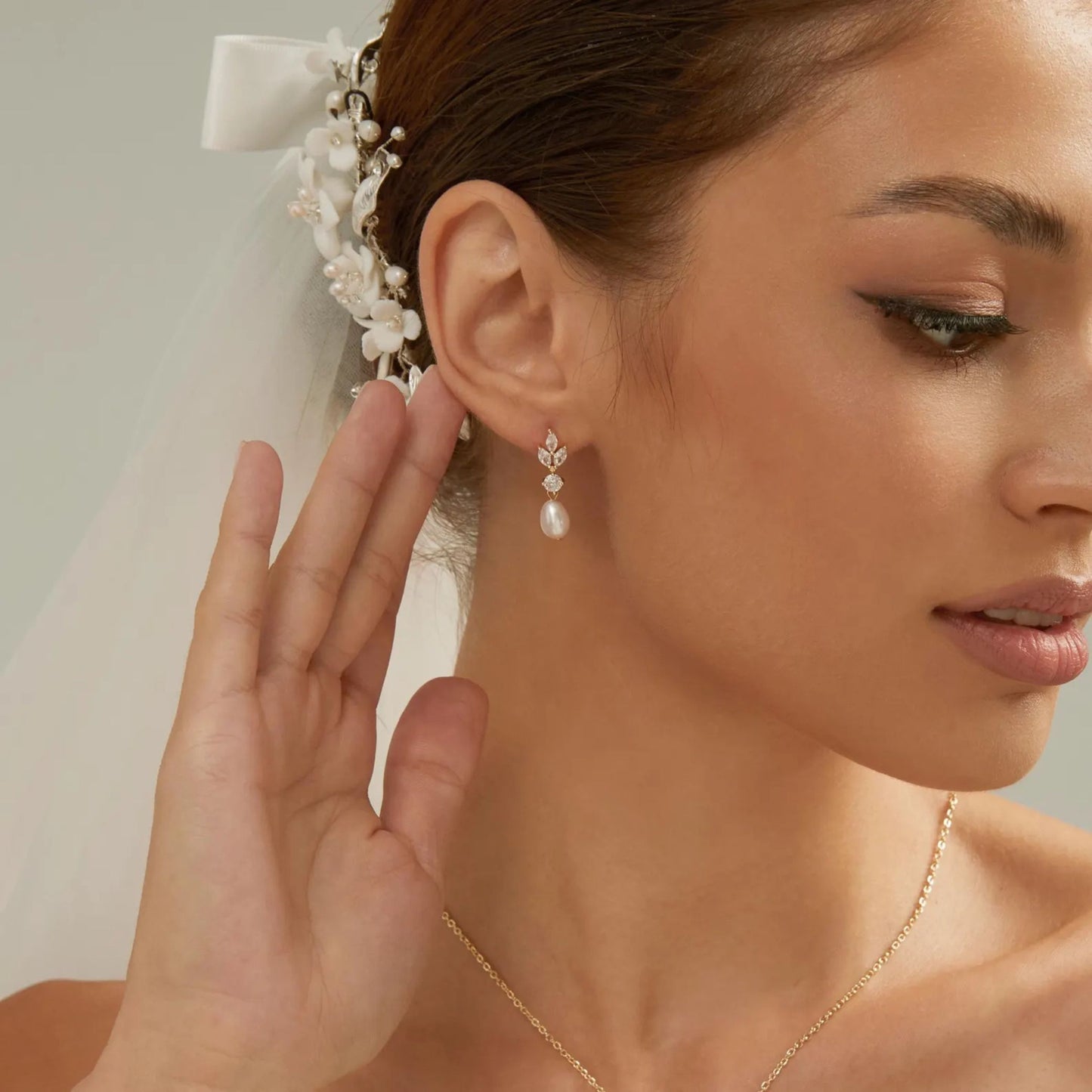 Diamond Leaf Pearl Necklace