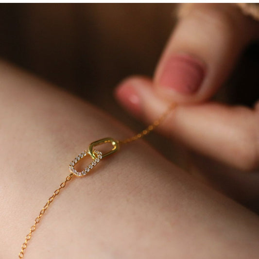 Interlocking Paperclip Chain Bracelet
