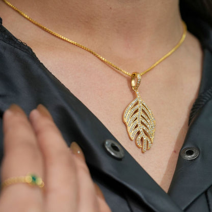 Luxe Leaf Pendant For Women