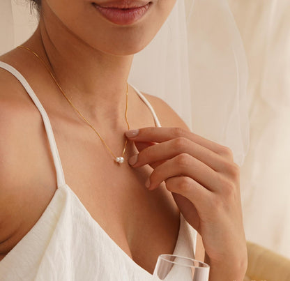 Minimalist Freshwater Pearl Necklace