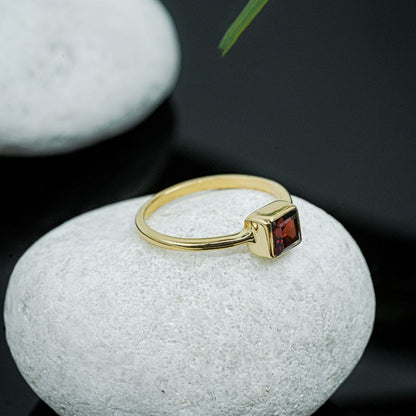 Vintage Ruby Glow Gemstone Ring